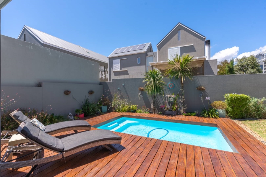 3 Bedroom Property for Sale in Somerset Lakes Western Cape